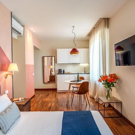Milhouse Suites Duomo Милано Екстериор снимка