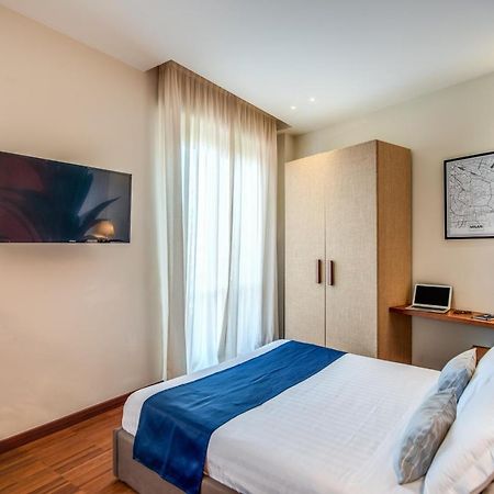 Milhouse Suites Duomo Милано Екстериор снимка
