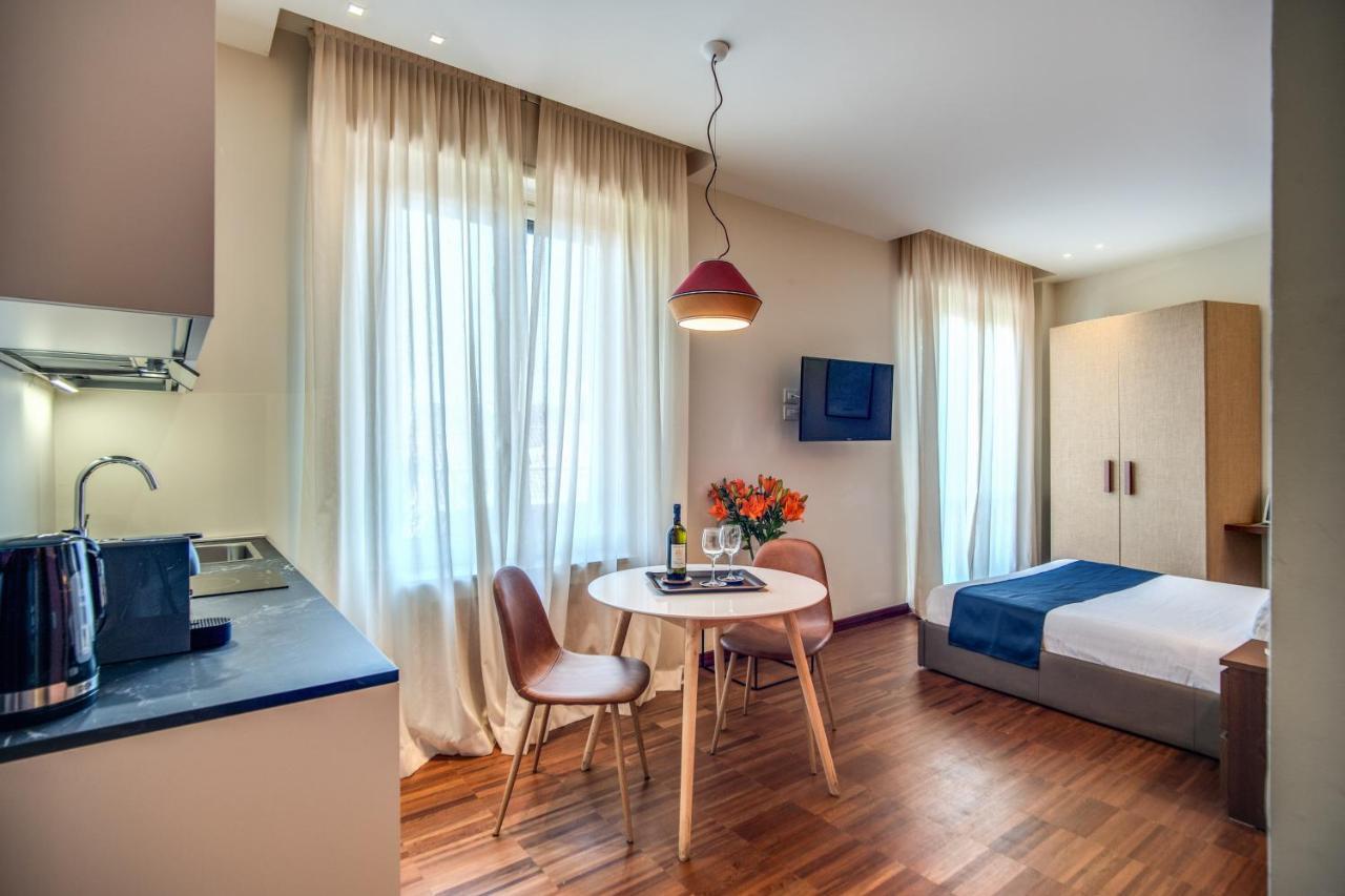 Milhouse Suites Duomo Милано Екстериор снимка